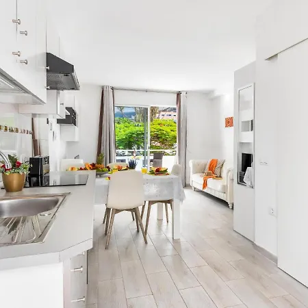 483A Stylish 1 Bedroom, Pool, Terrace, Wifi