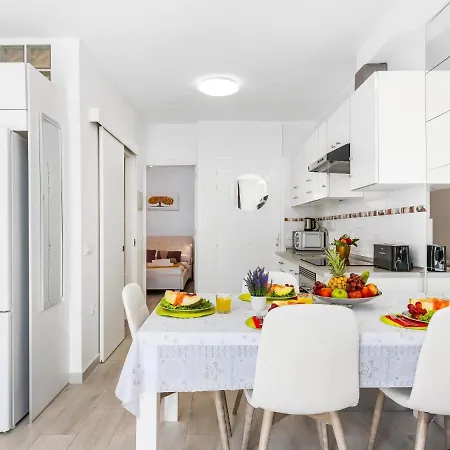 Апартаменты 483A Stylish 1 Bedroom, Pool, Terrace, Wifi Адехе