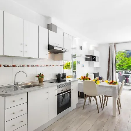483A Stylish 1 Bedroom, Pool, Terrace, Wifi Апартаменты
